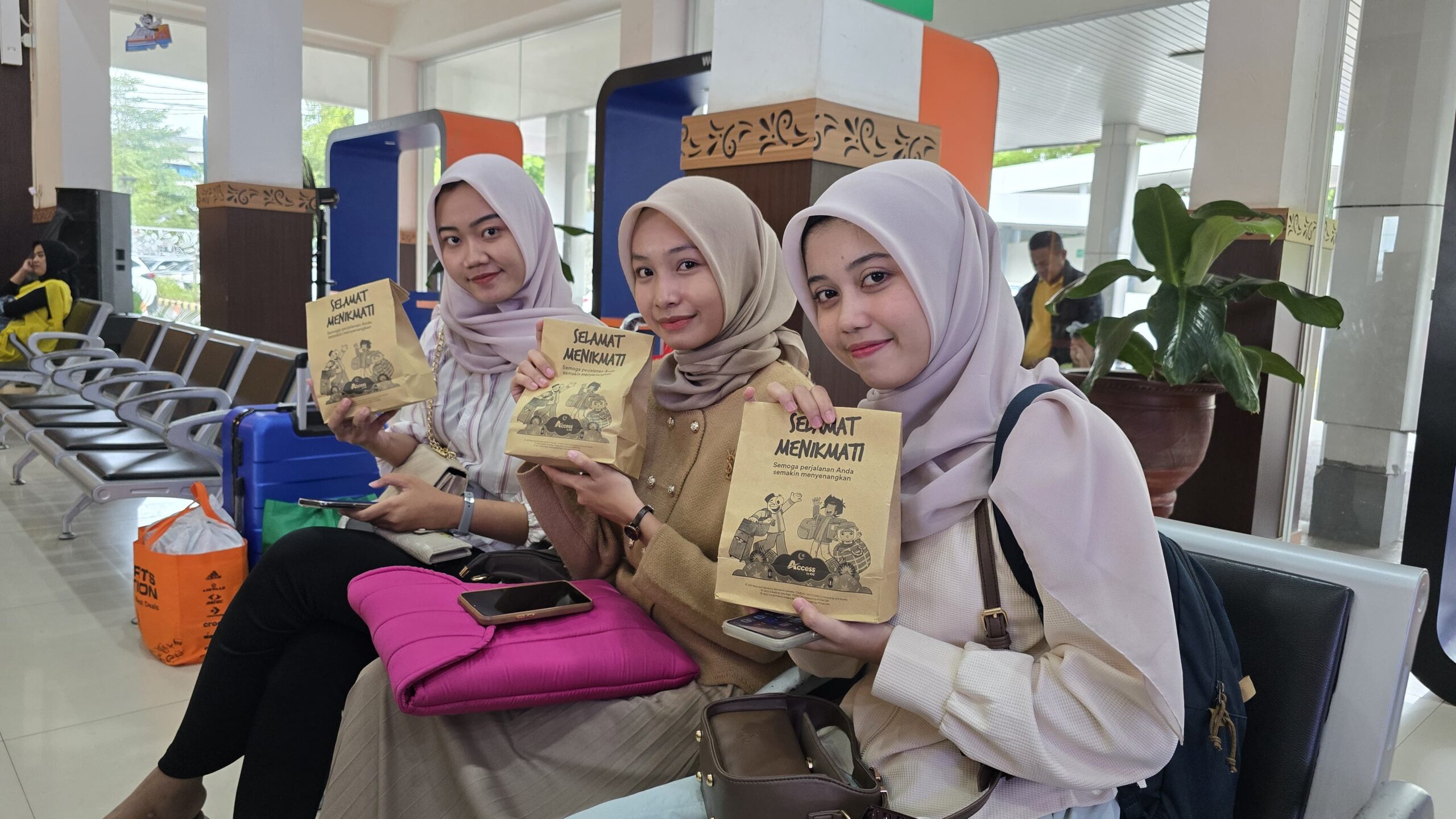 Ramadan Berkah! KAI Sediakan 3.440 Takjil Gratis, Cek Lokasi Pembagiannya