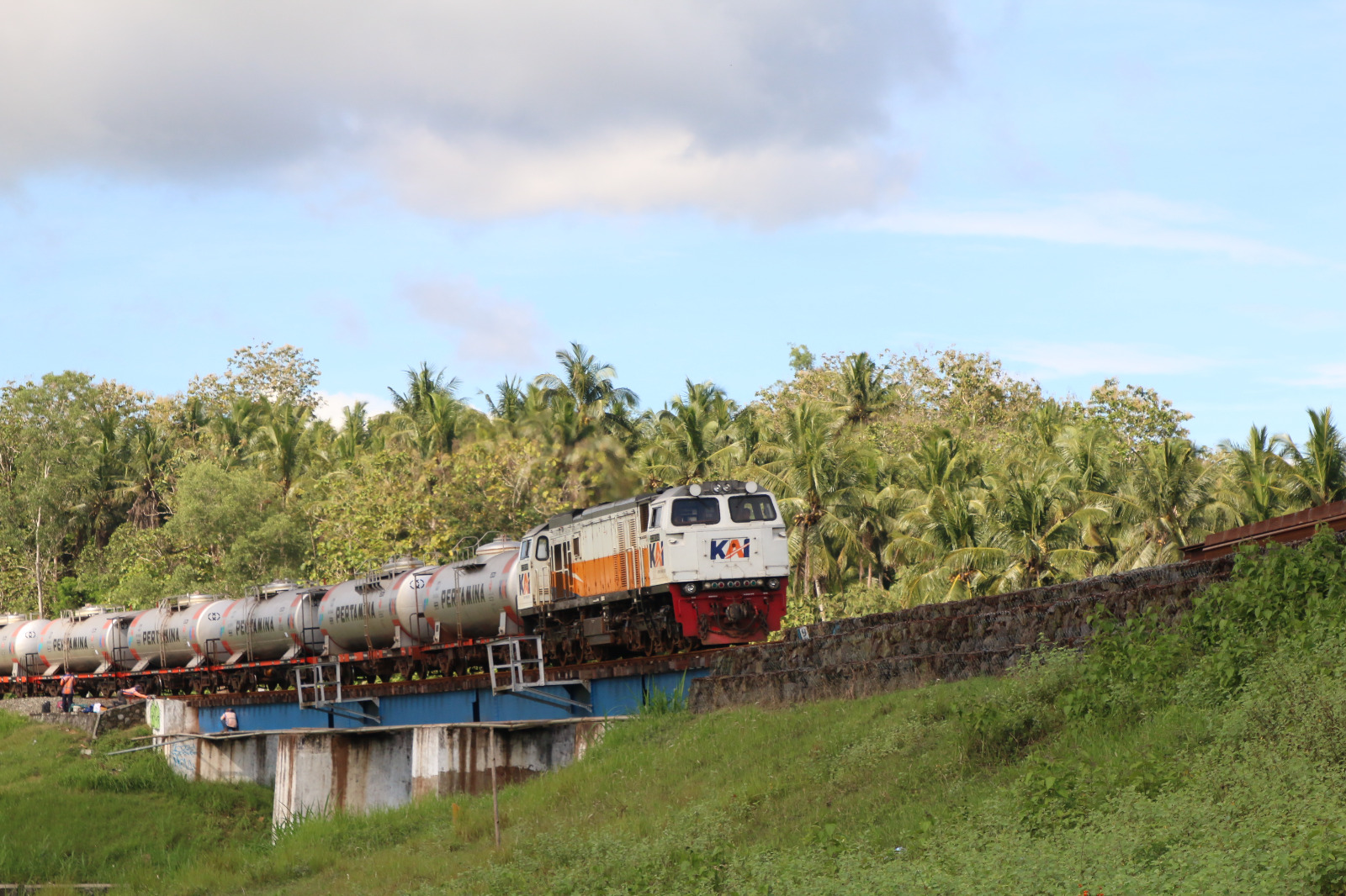 Distribusi BBM Terkendali, KAI Dukung Ketahanan Energi Nasional