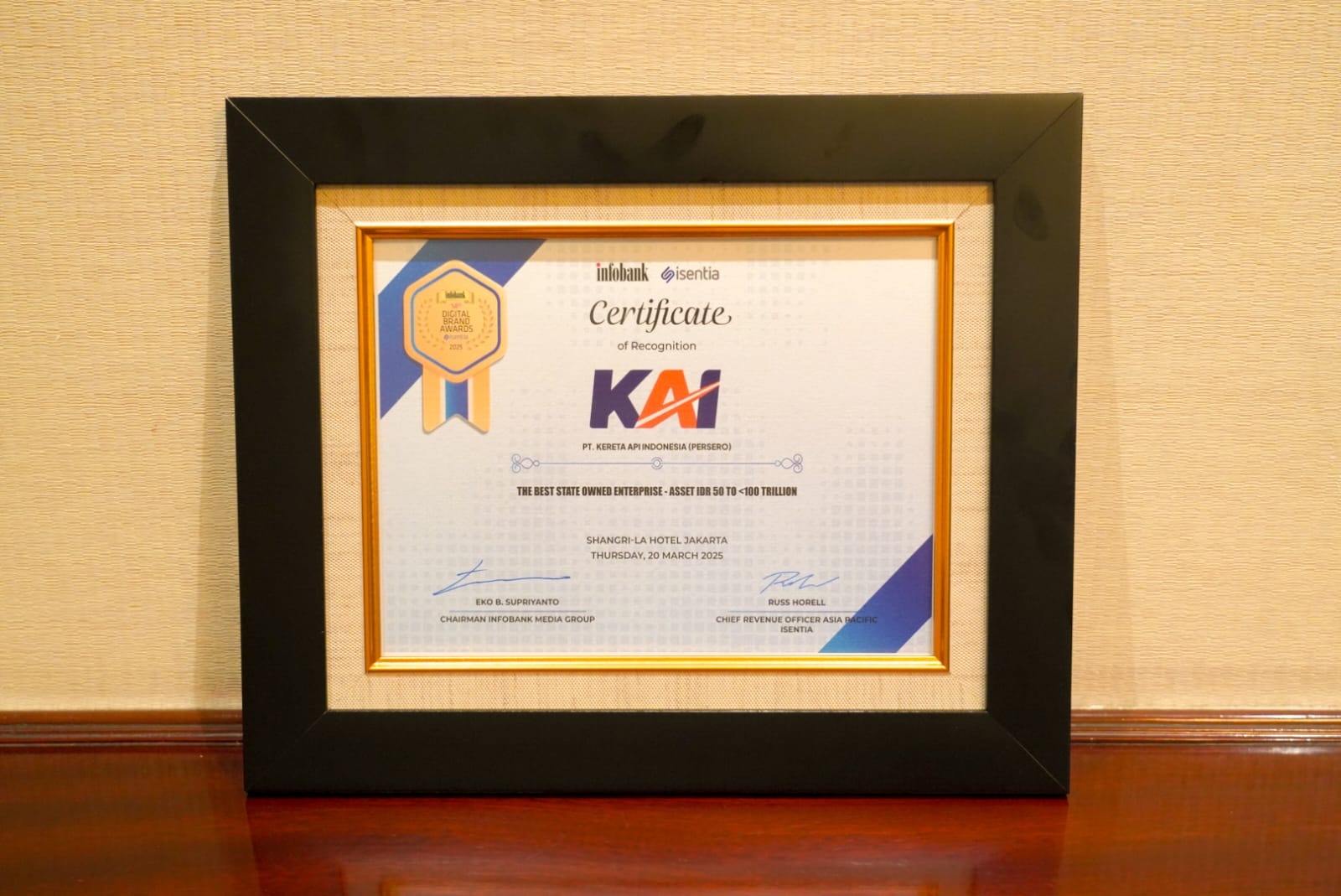 KAI Dianugerahi Penghargaan di Anugerah BUMN 2025 dan Infobank-Isentia Digital Brand Appreciation 2025