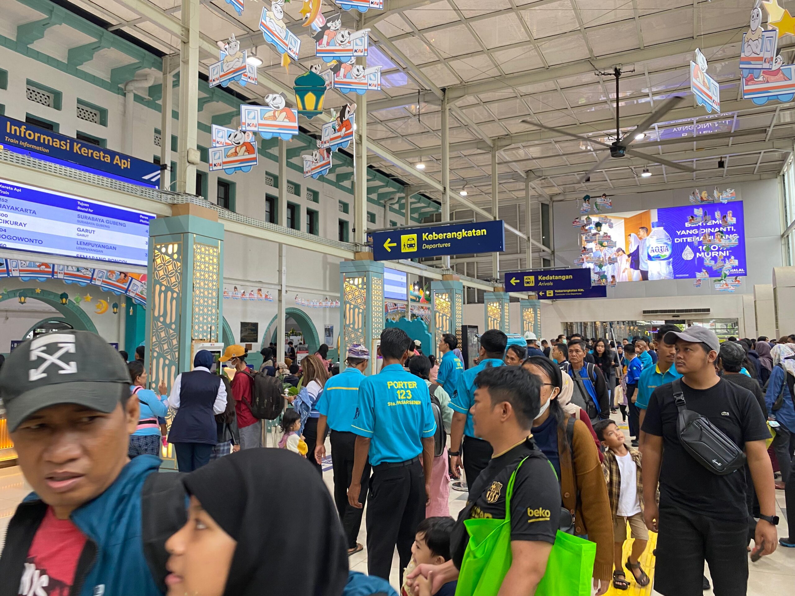 Antisipasi Ramainya Jalan Raya Jelang Berbuka Puasa, KAI Sarankan Pelanggan Berangkat Lebih Awal Menuju Stasiun