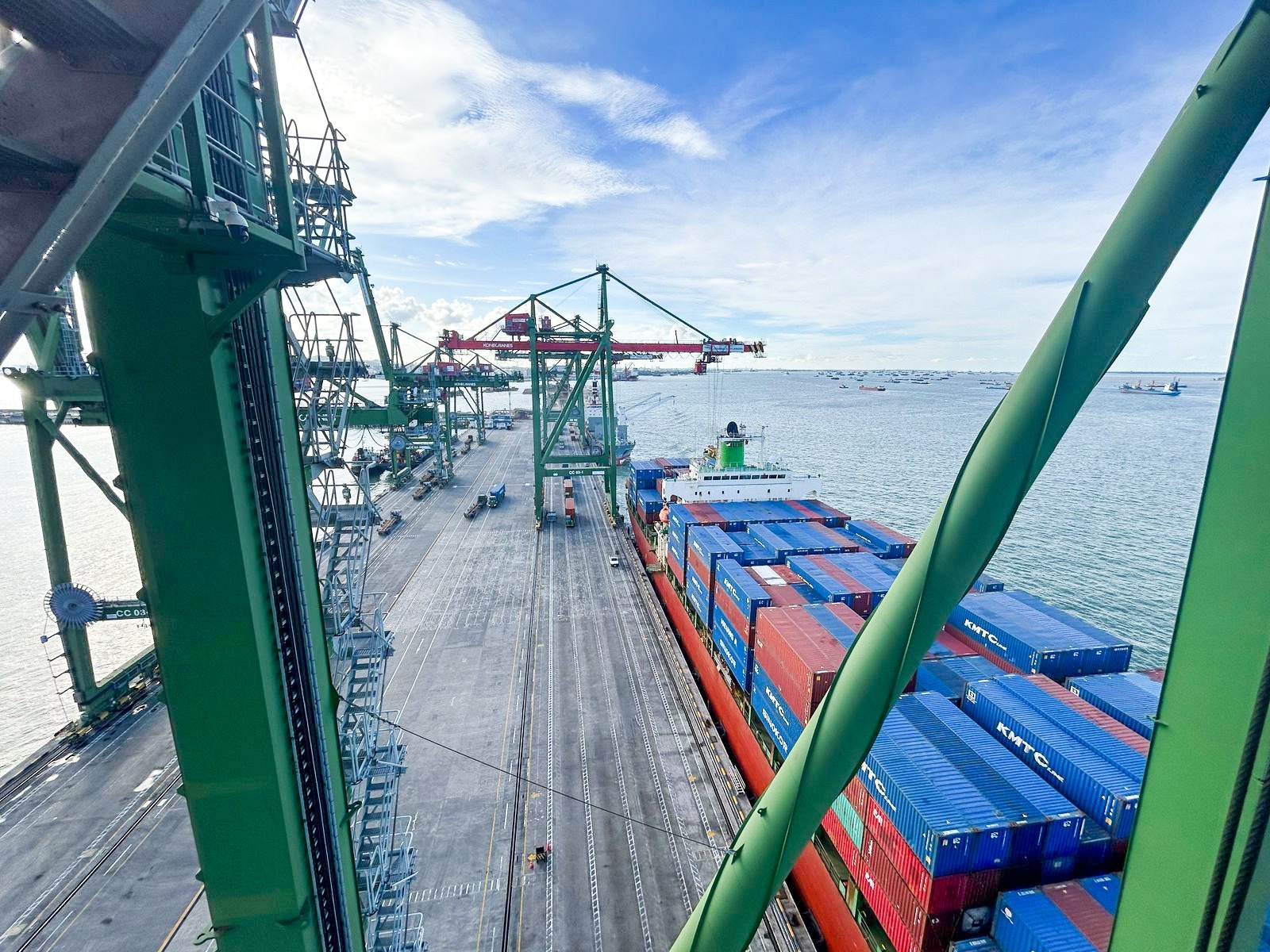 Strategi Terminal Teluk Lamong Pastikan Kelancaran Arus Barang Saat Lebaran 2025