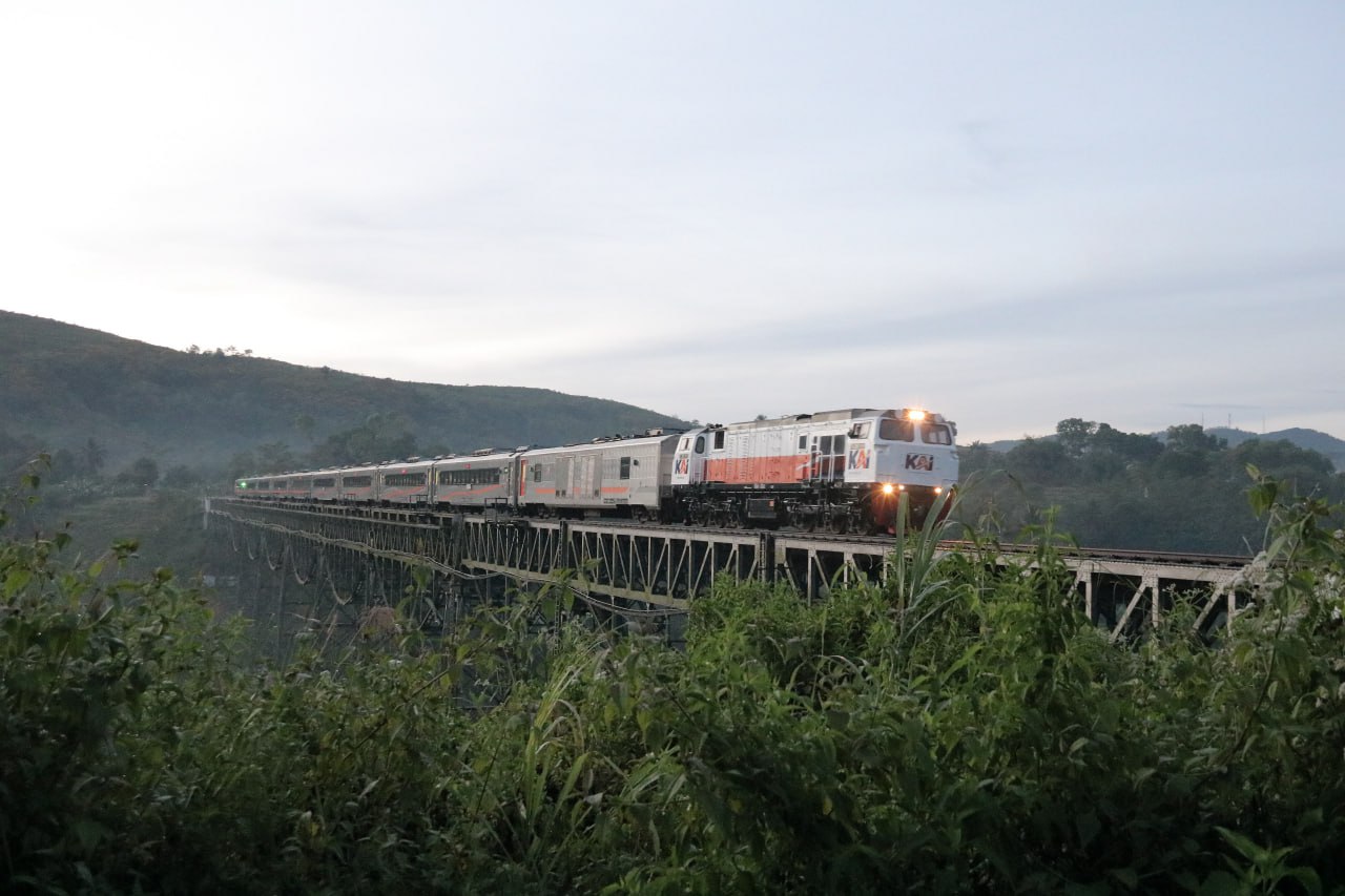 (Foto) Peningkatan TKDN di Industri Kereta Api: KAI Gandeng PT INKA dengan Investasi Rp10,79 Triliun