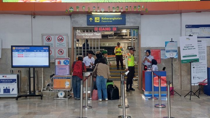 Daop 2 Bandung Angkut 243 Ribu Pemudik H-7 Lebaran, Puncak Arus Mudik Diprediksi H-3