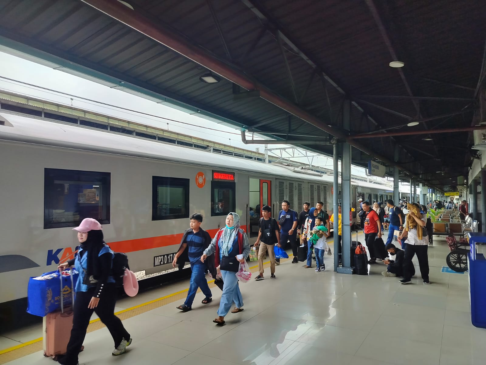 Kereta Api Pilihan Masyarakat: 21,7 Juta Terlayani Selama Lebaran 2025