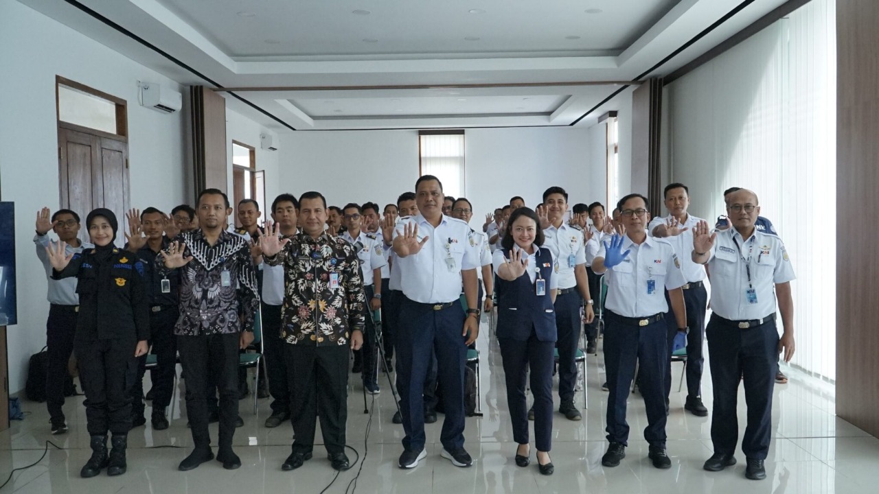 Tes Urine KAI Awasi Awak Kereta Api Demi Mudik Lebaran Bebas Narkoba
