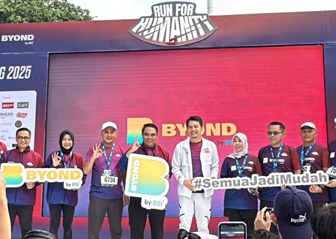 BSI Edukasi Perbankan Syariah Sambil Lari di Run for Humanity Bandung