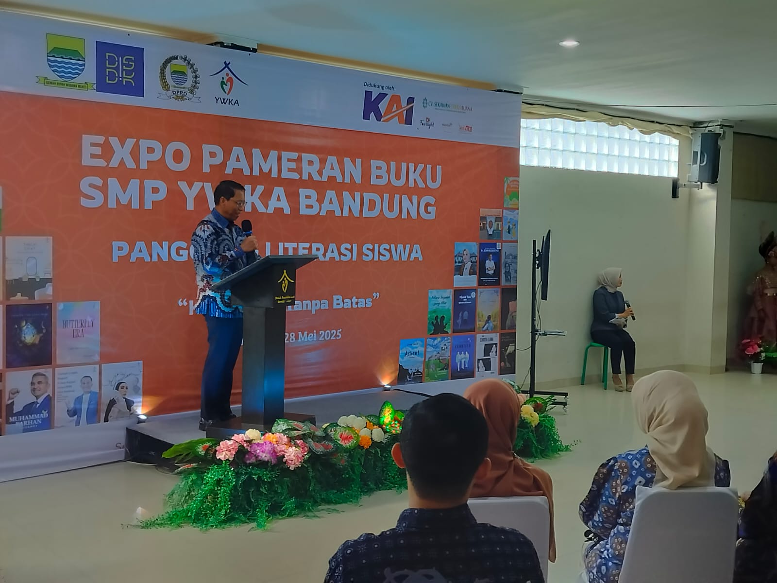 KAI Dukung Ekspresi Literasi Pelajar Bandung di Expo Buku SMP YWKA