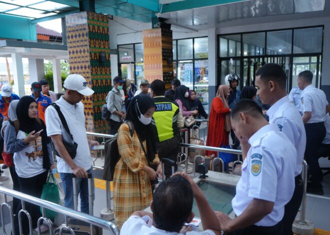 KAI Divre III Palembang Ingatkan Kembali Aturan Pengambilan Gambar di Stasiun Maupun di atas Kereta