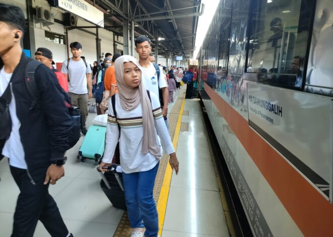 Tiket Terjual Capai 603 Ribu, Okupansi KA Hari Pertama Libur Panjang Tembus 105 Persen