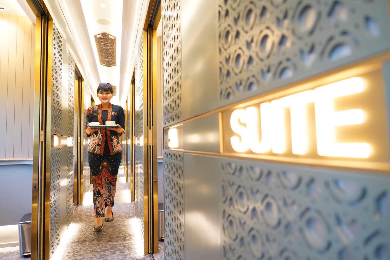 (FOTO) Antusiasme Penumpang Suite Class Compartment di KA Argo Bromo Anggrek