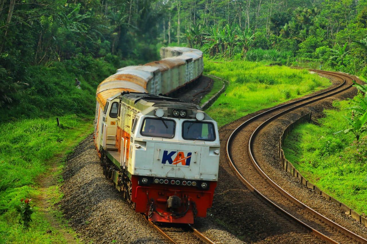 KAI Dorong Pemerataan Distribusi Pupuk lewat Jalur Kereta Api