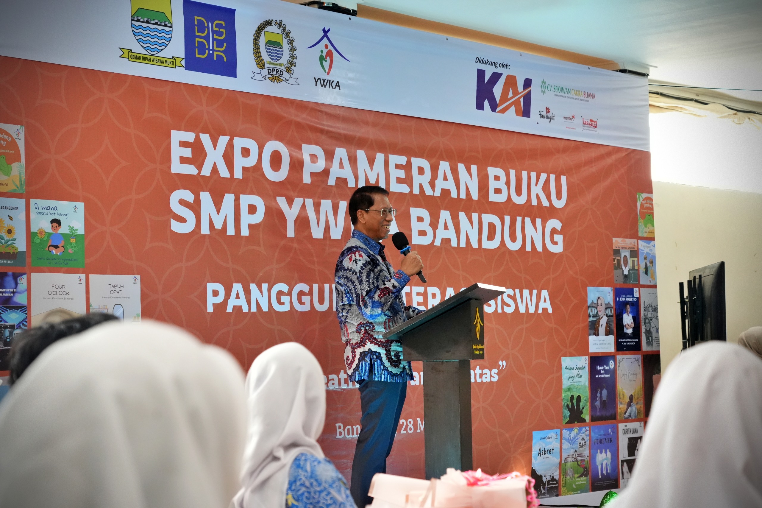 Expo Buku SMP YWKA: KAI Bawa Inspirasi dan Semangat Literasi
