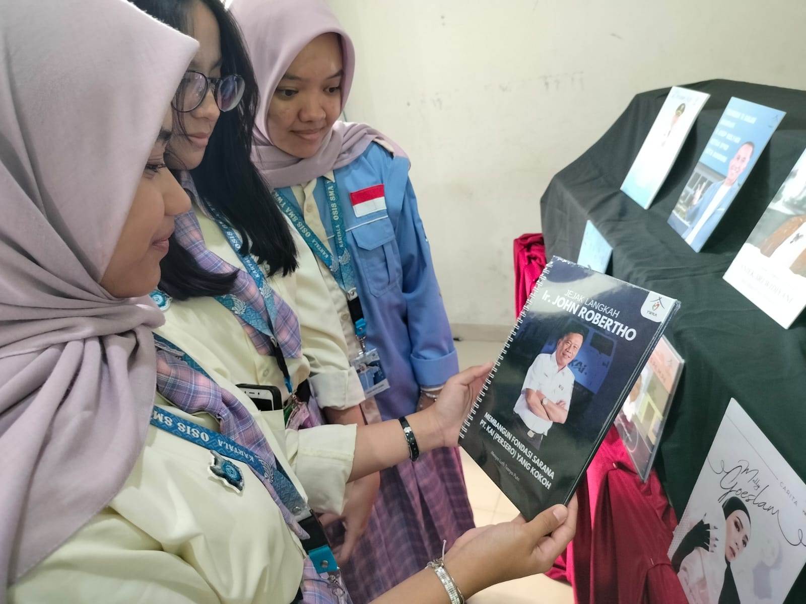 KAI dan SMP YWKA Satukan Langkah Majukan Literasi Remaja